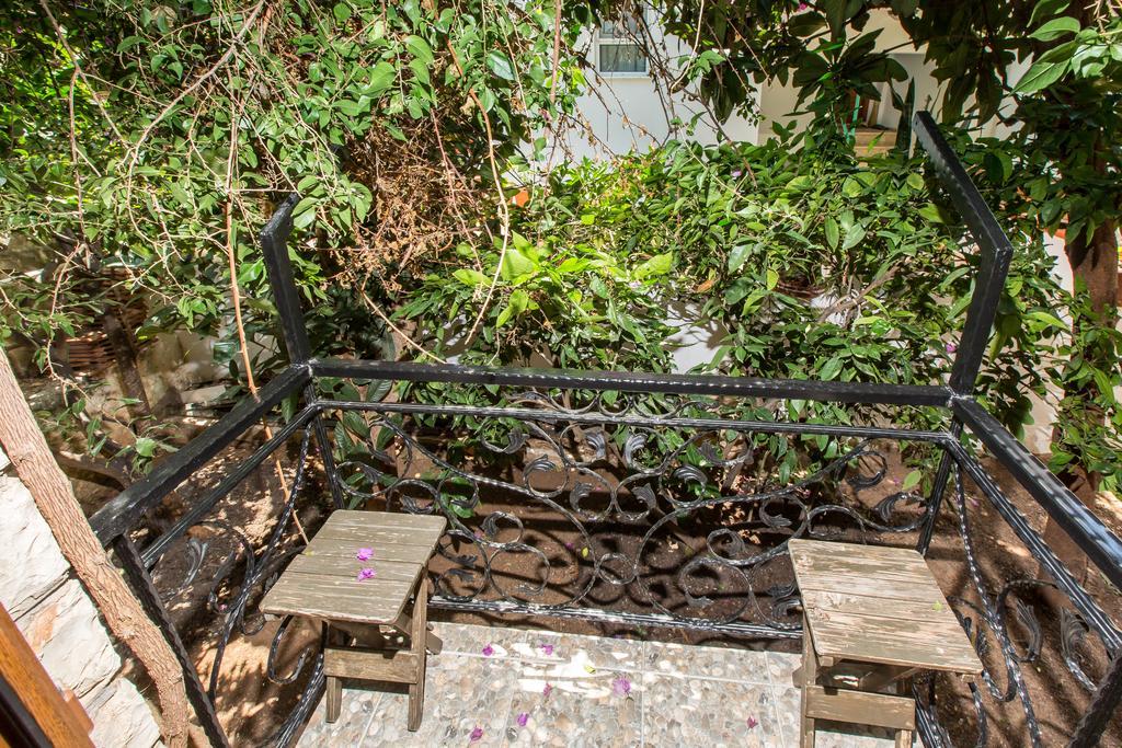 Zakkum Pansiyon Kaş Exteriör bild