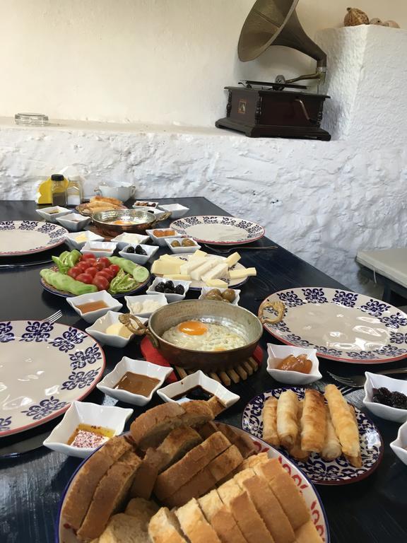 Zakkum Pansiyon Kaş Exteriör bild